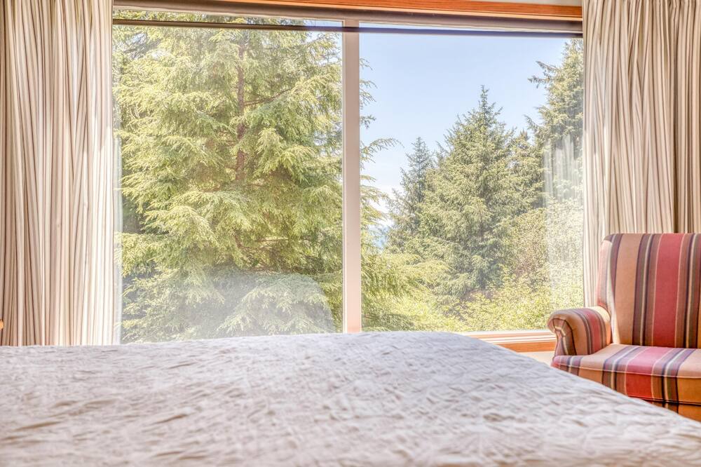 Photo of Bedroom in Otter Rock