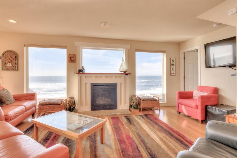 Photo of Livingroom in Nelscott