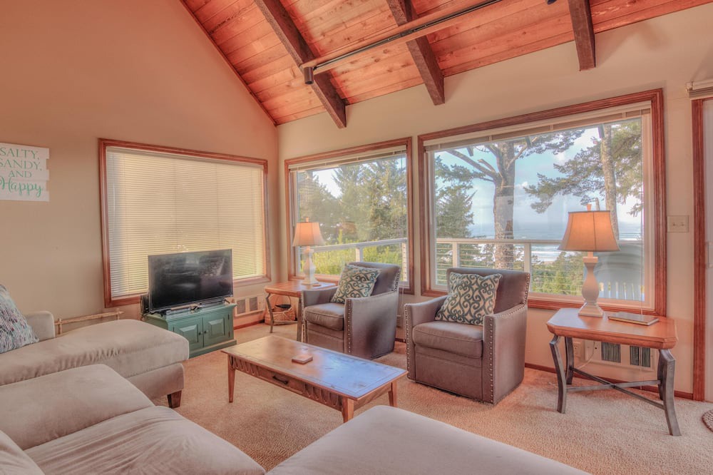 Photo of Livingroom in Sandpiper Village