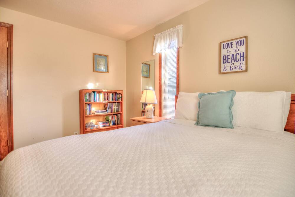 Photo of Bedroom in Sandpiper Village