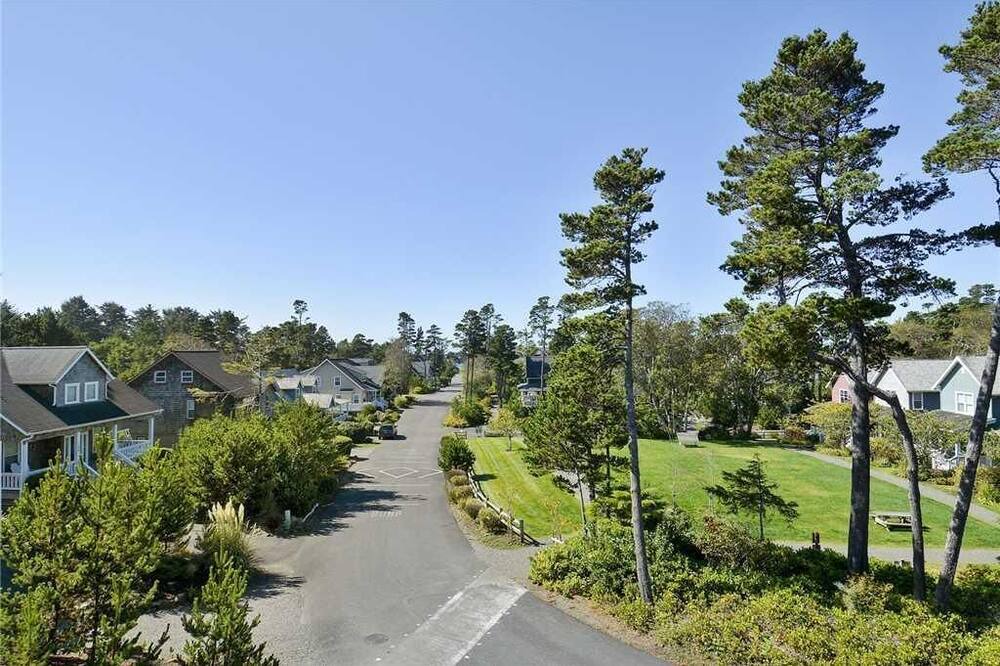 Photo of Outdoor in Lincoln Beach