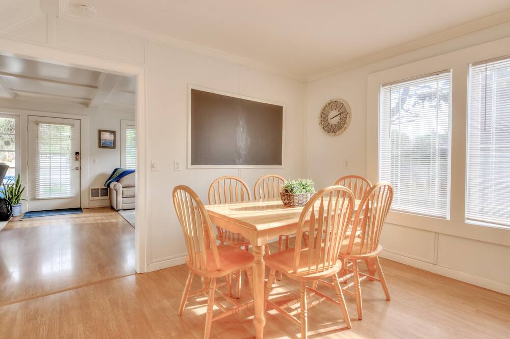 Photo of Kitchen in Gleneden Beach