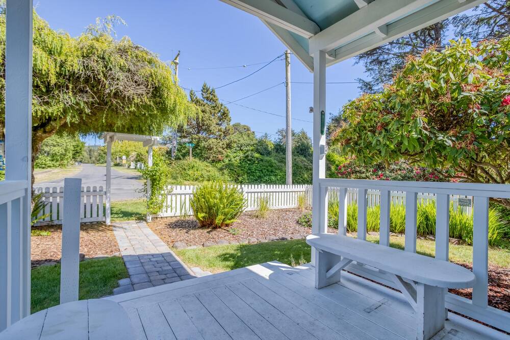 Photo of Patio Balcony in Gleneden Beach