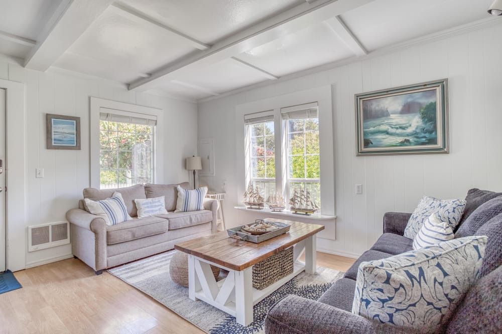 Photo of Livingroom in Gleneden Beach