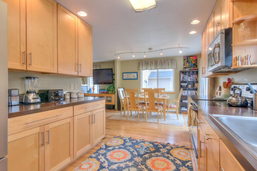 Photo of Kitchen in Kiwanda Shores