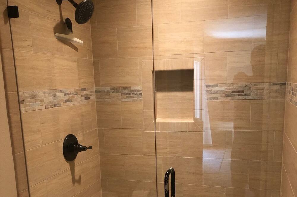 Photo of Bathroom in Fountain Valley