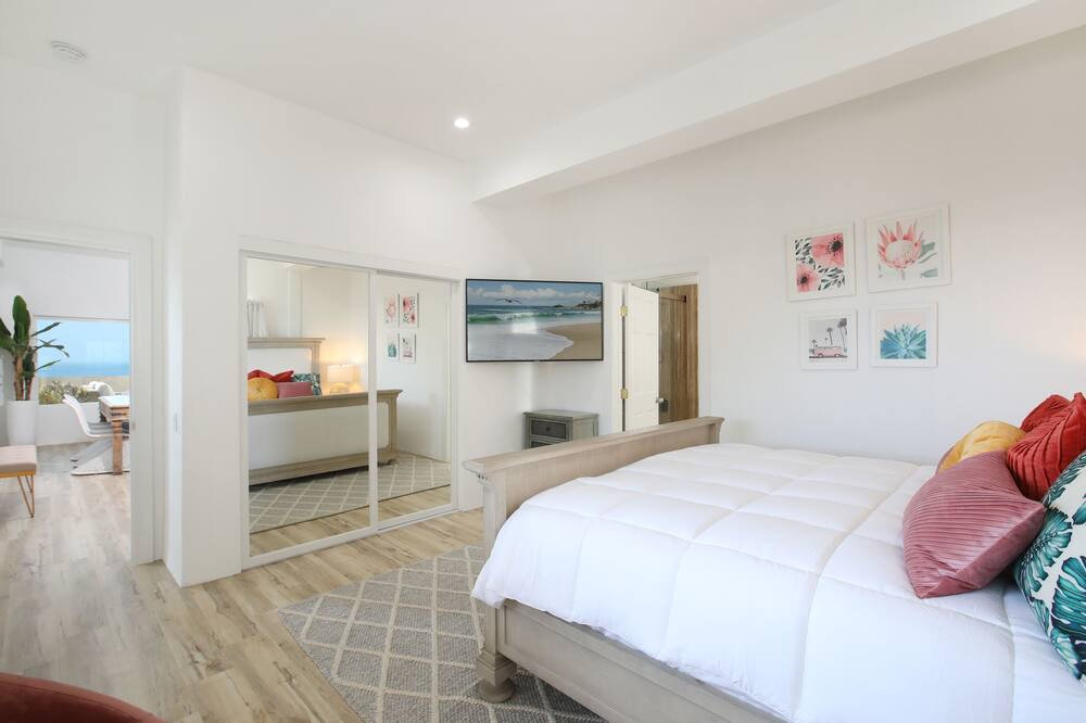 Photo of Bedroom in Eastern Malibu