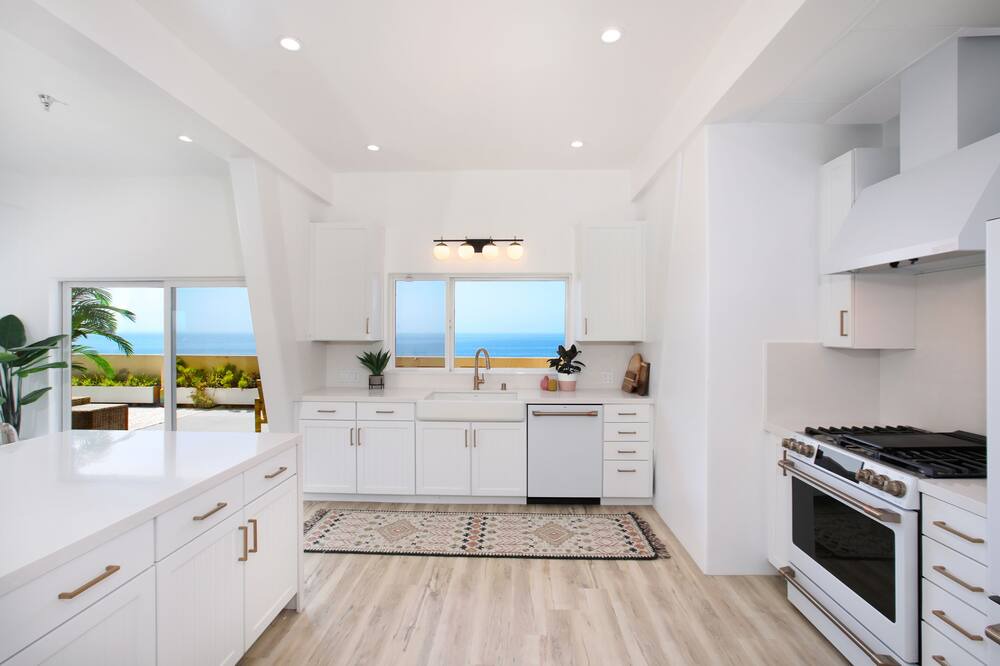 Photo of Kitchen in Eastern Malibu
