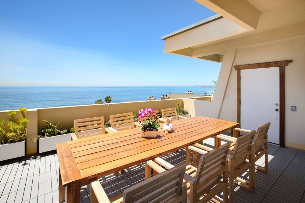 Photo of Patio Balcony in Eastern Malibu