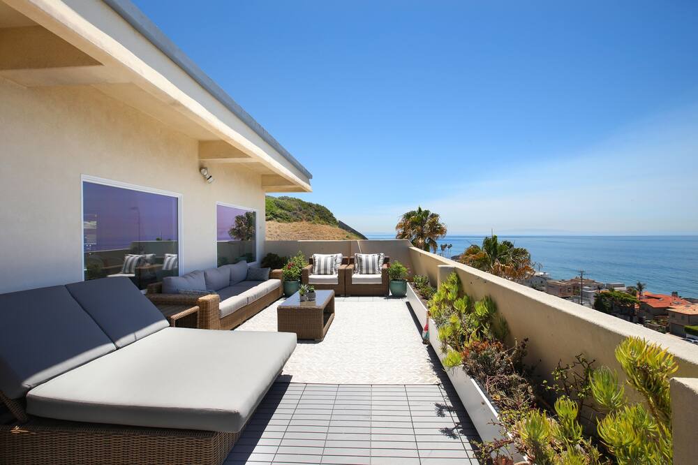 Photo of Patio Balcony in Eastern Malibu
