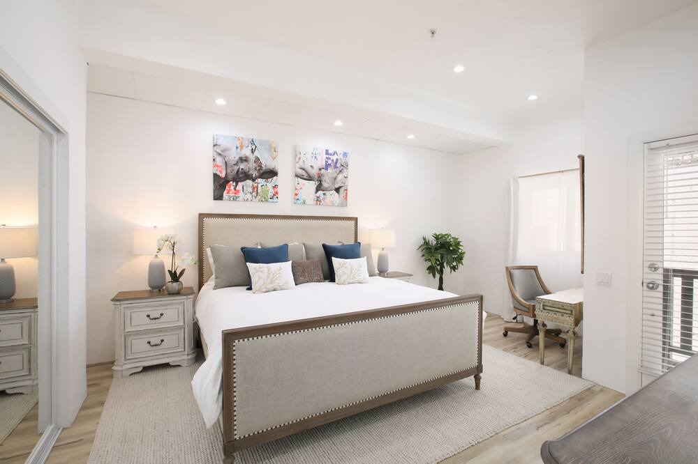 Photo of Bedroom in Eastern Malibu