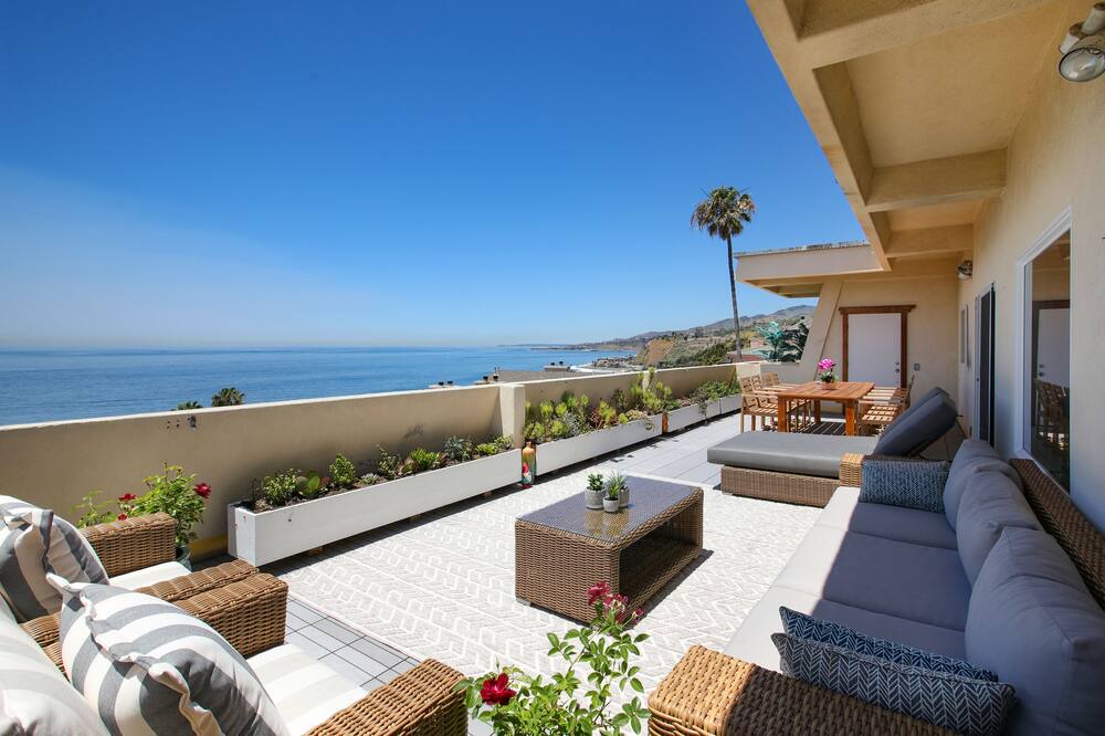 Photo of Patio Balcony in Eastern Malibu