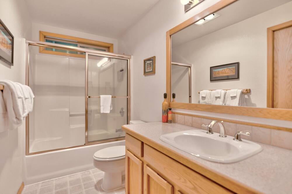 Photo of Bathroom in Sunriver