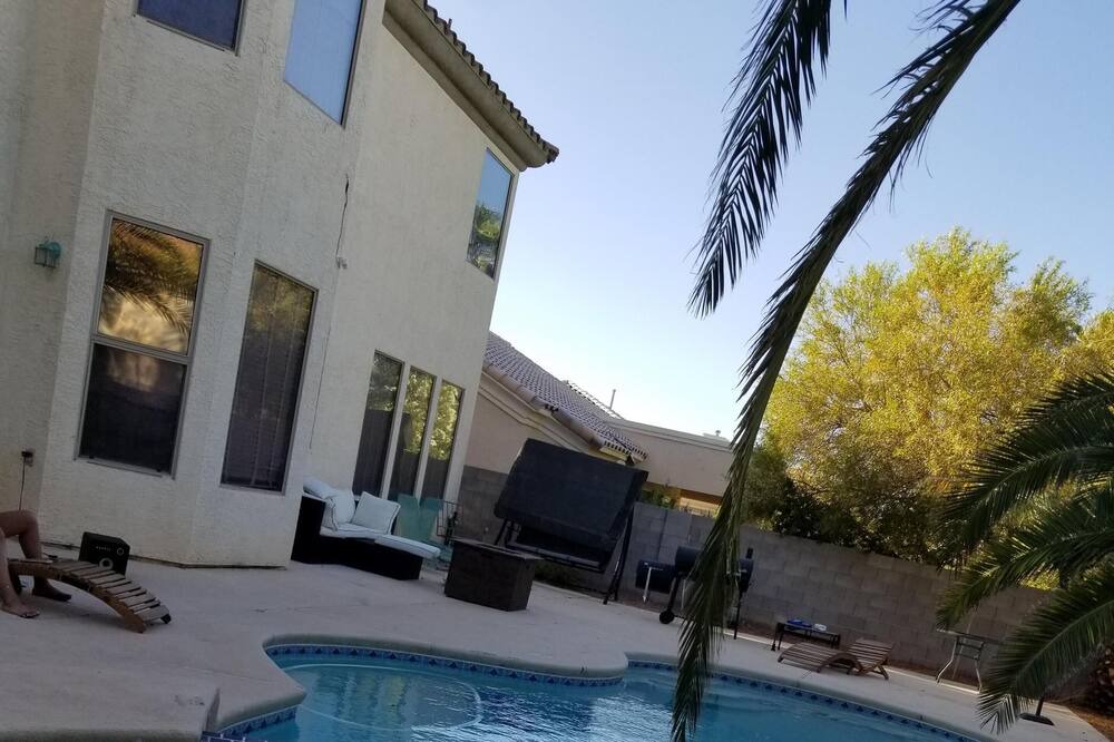 Photo of Others in Rhodes Ranch