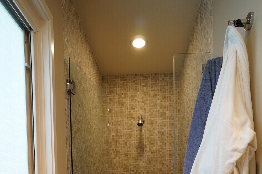 Photo of Bathroom in Studio City