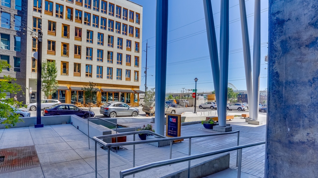 Photo of Outdoor in Uptown