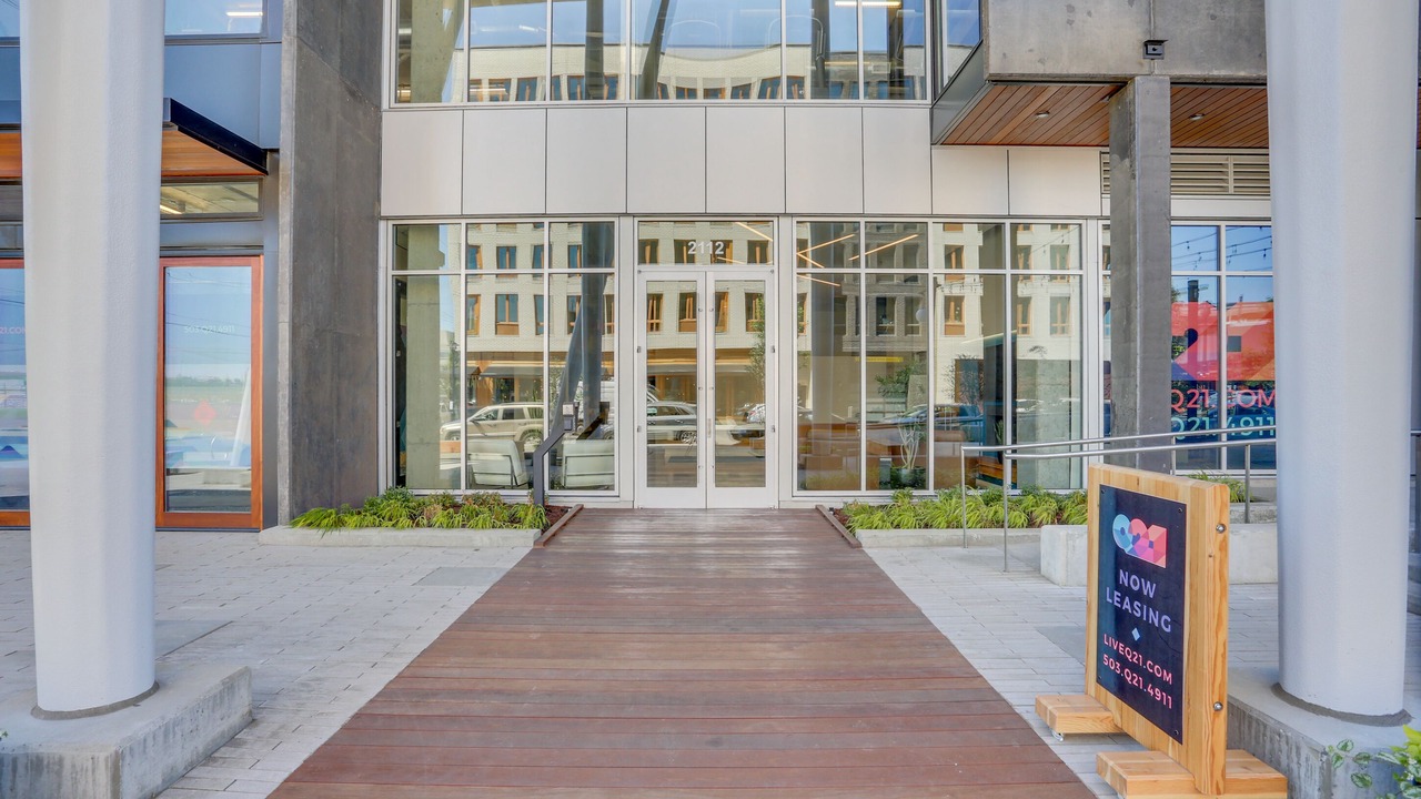 Photo of Outdoor in Uptown