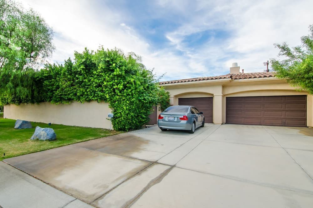 Photo of Others in Sunrise Vista Chino