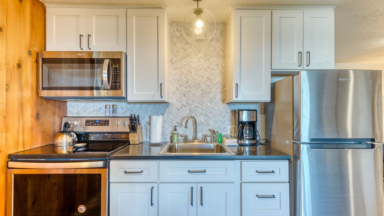 Photo of Kitchen in Edgewater Shores