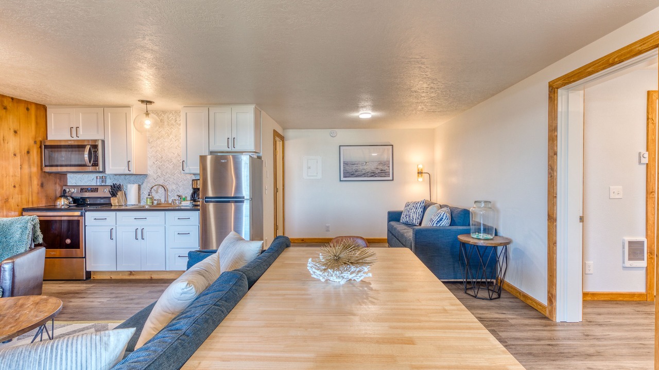 Photo of Livingroom in Edgewater Shores