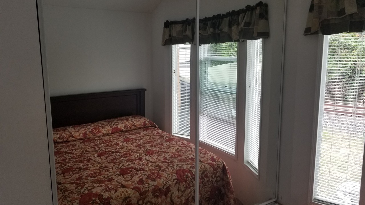 Photo of Bedroom in Rockaway Beach