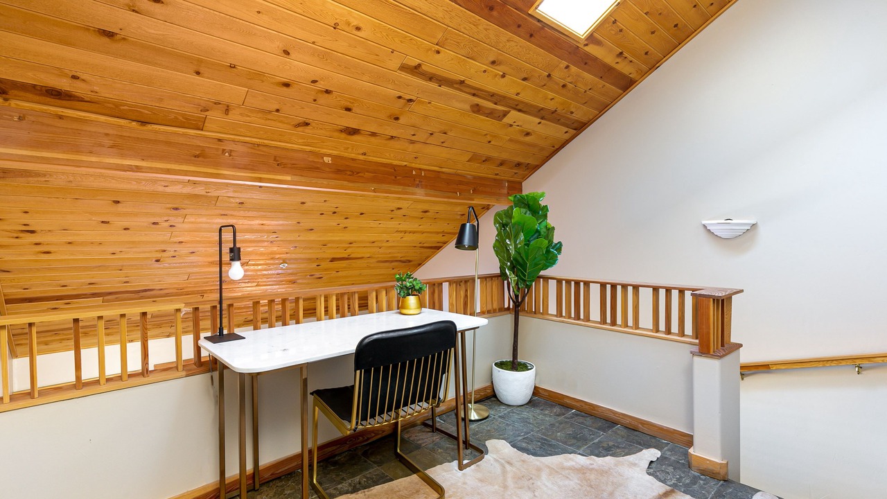 Photo of Bedroom in Portola