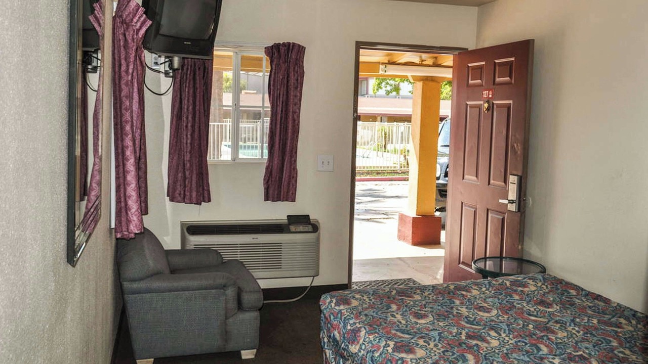 Photo of Bedroom in Calexico