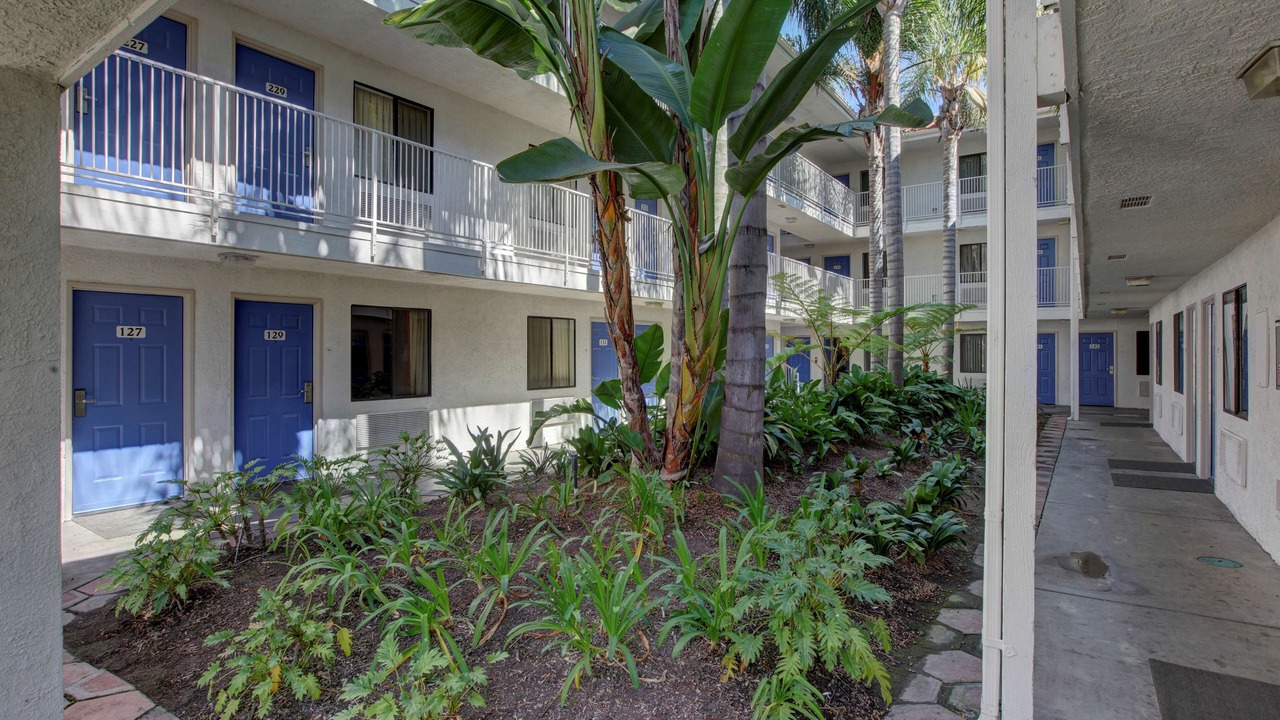 Photo of Patio Balcony in North Long Beach