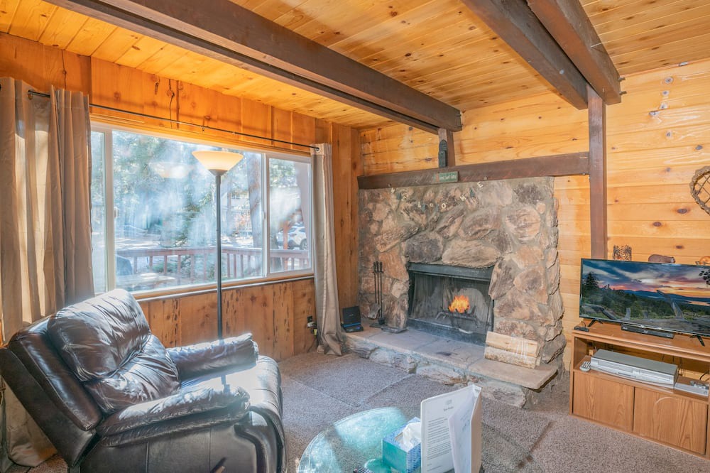 Photo of Livingroom in Big Bear Lake