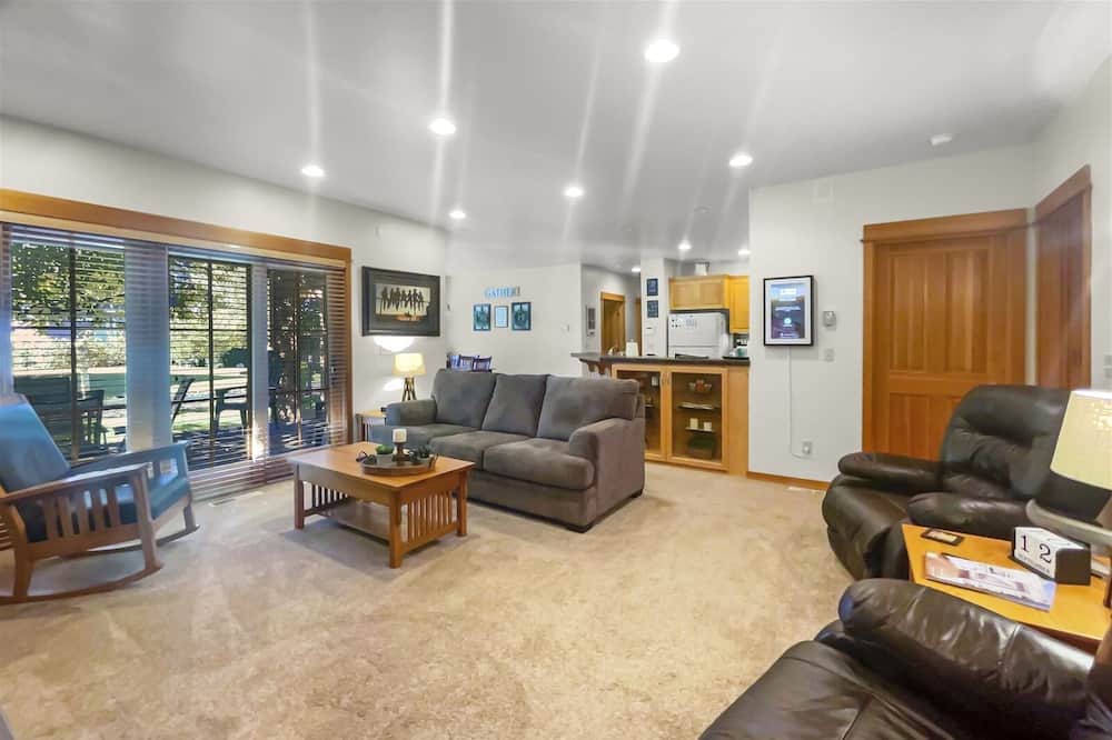 Photo of Livingroom in Sisters