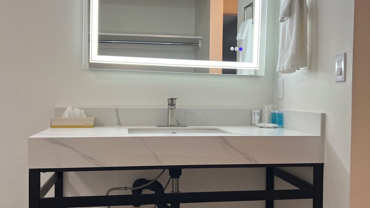 Photo of Bathroom in Weed