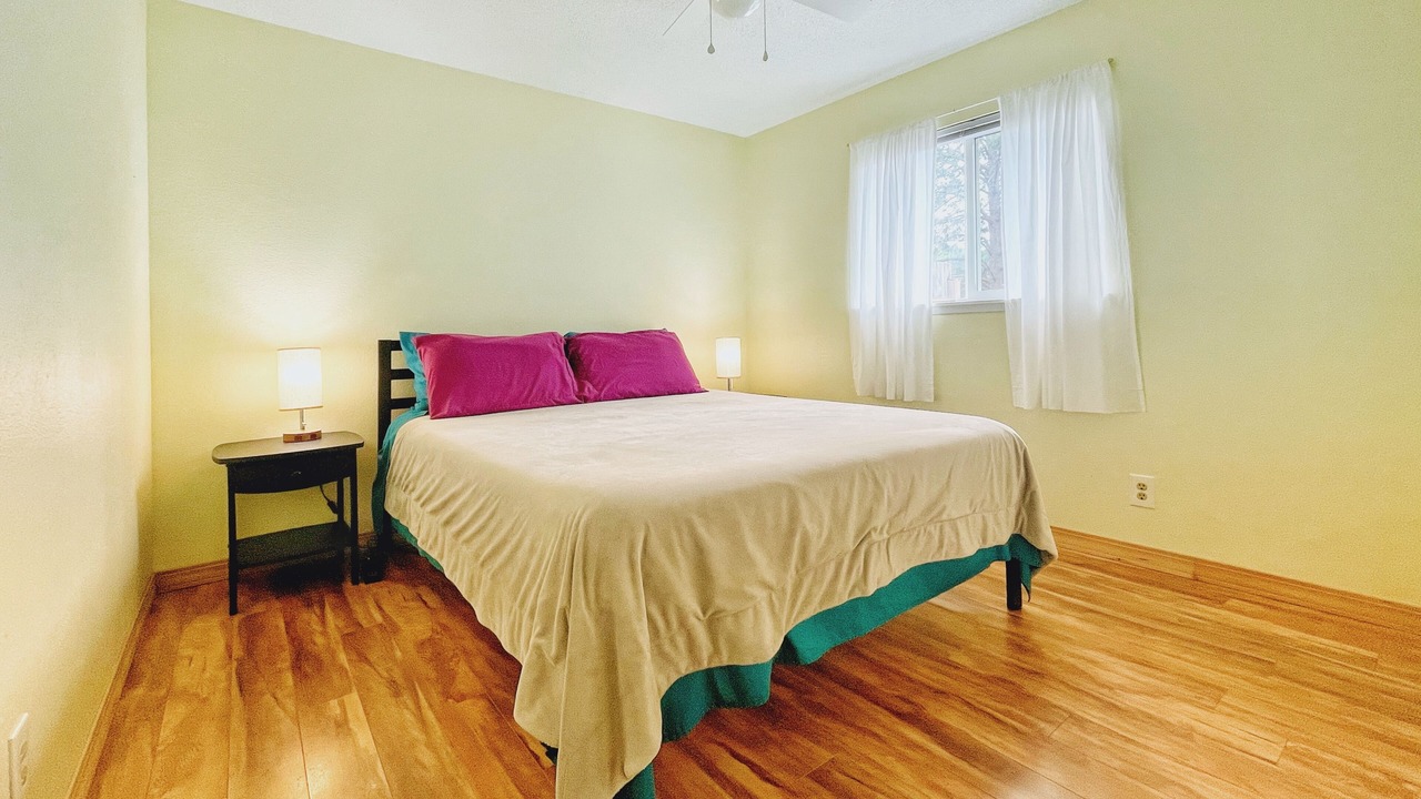 Photo of Bedroom in Oakridge