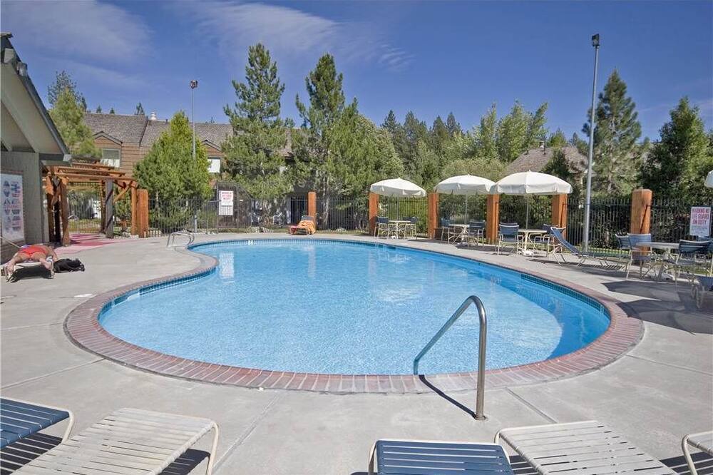 Photo of Outdoor in Lake Forest