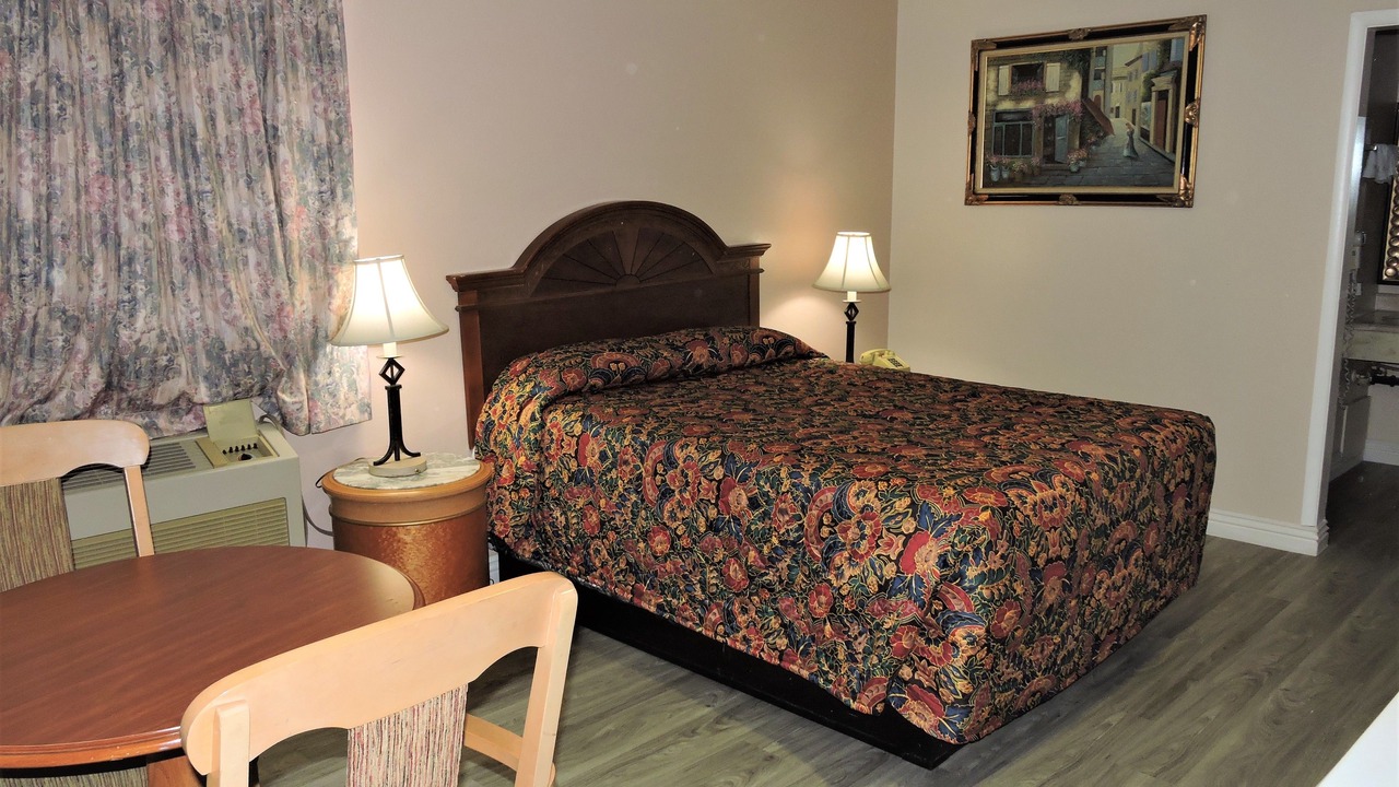 Photo of Bedroom in Sunrise Manor