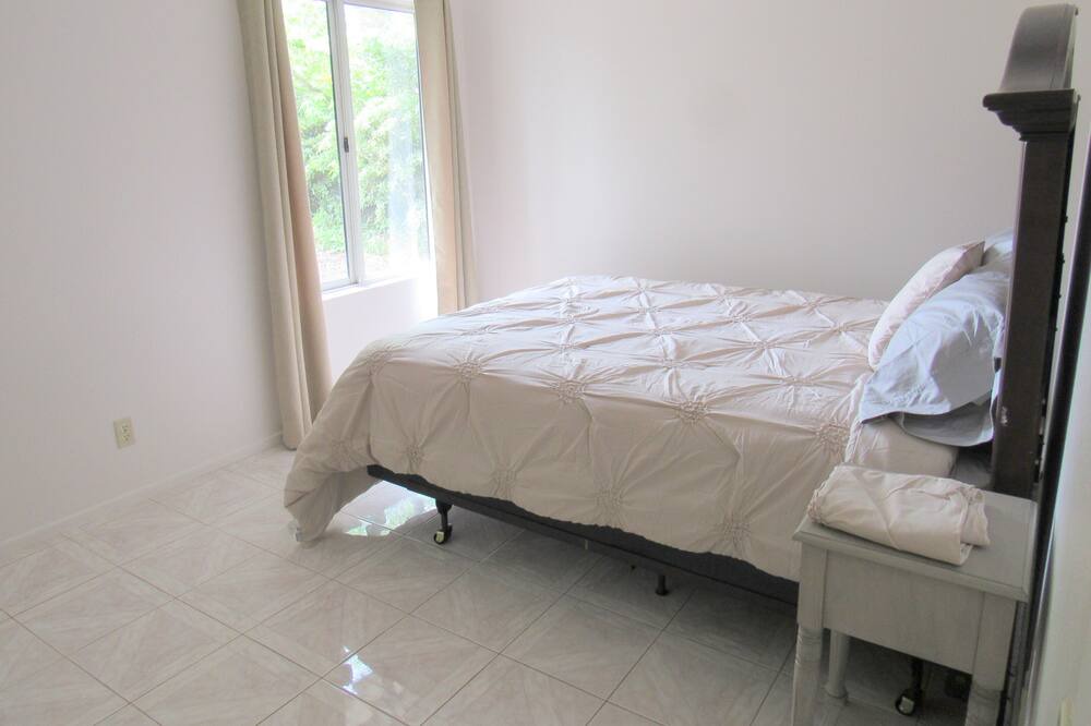 Photo of Bedroom in Yorba Linda