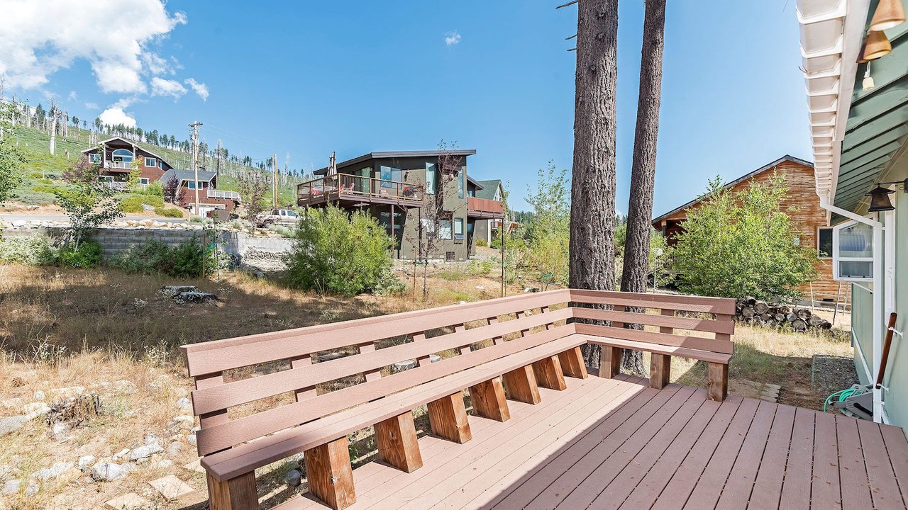 Photo of Outdoor in Mountain View Estates