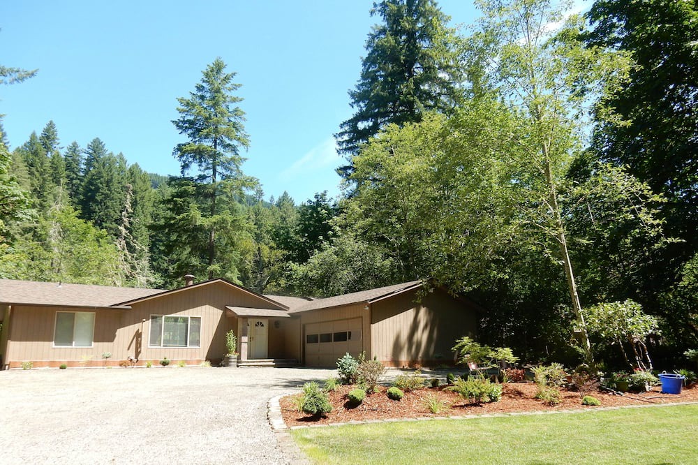 Photo of Outdoor in Cascadia