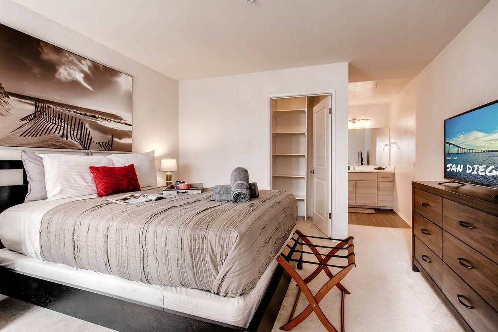 Photo of Bedroom in Downtown San Diego