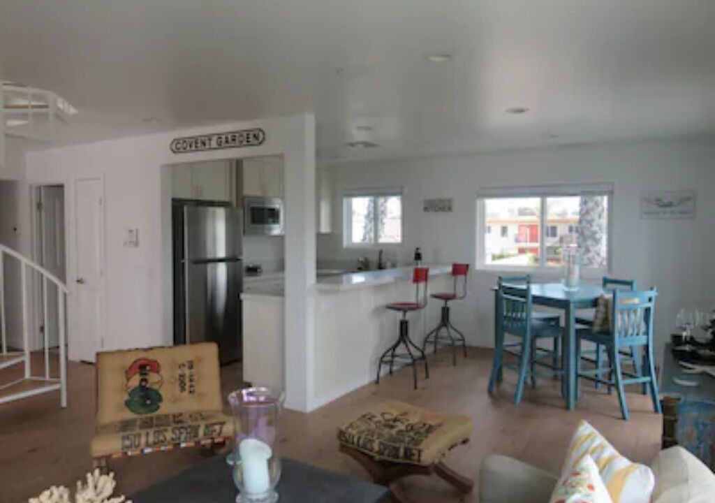 Photo of Livingroom in Ocean Beach