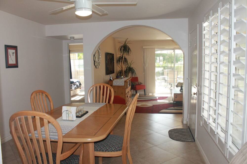 Photo of Livingroom in Palm Springs