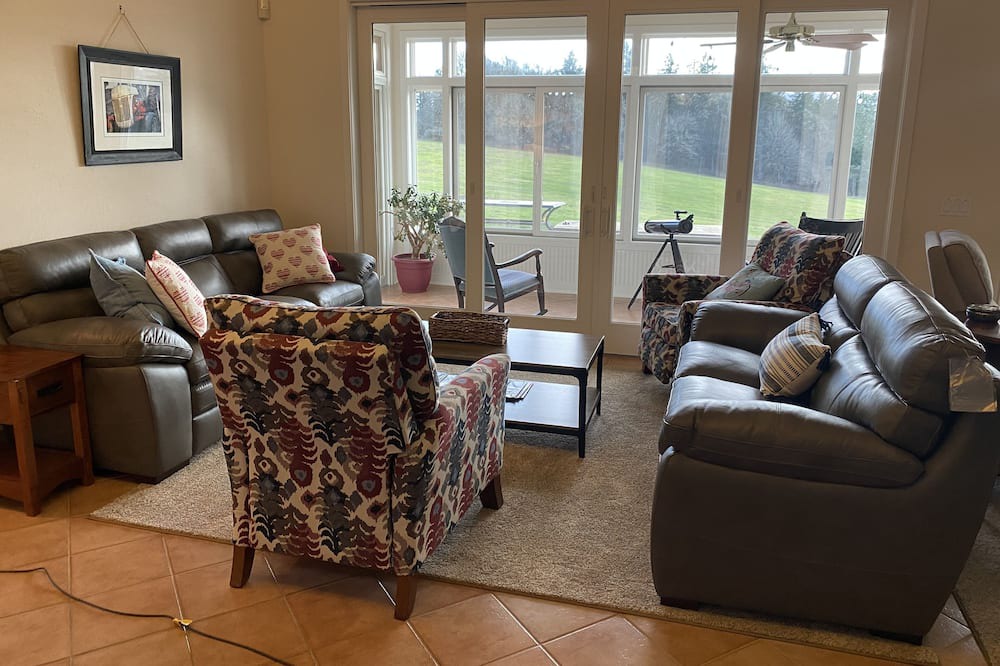 Photo of Livingroom in Sheridan