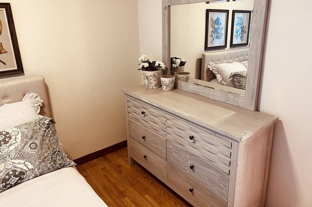 Photo of Bedroom in Pacific Palisades