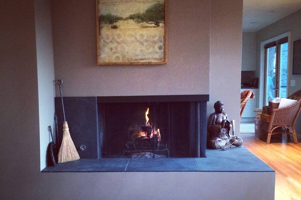 Photo of Livingroom in Portland