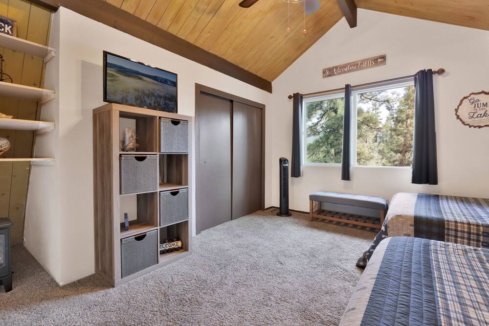 Photo of Bedroom in Big Bear City