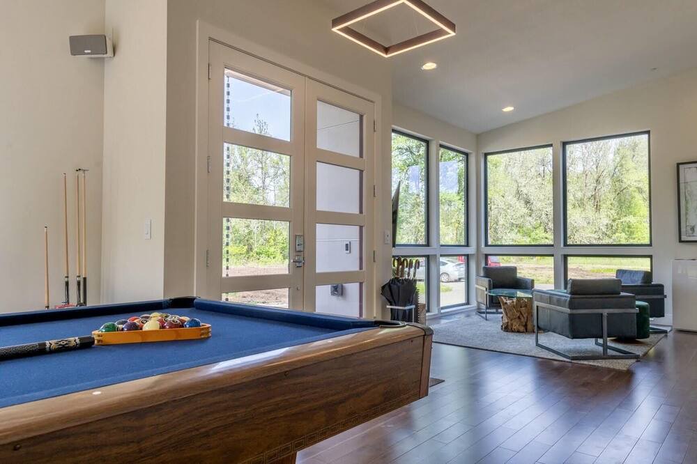 Photo of Livingroom in McMinnville