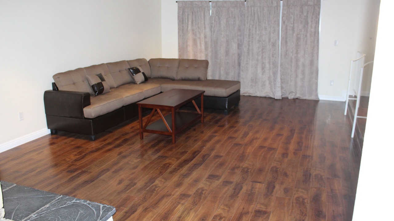 Photo of Livingroom in Chatsworth