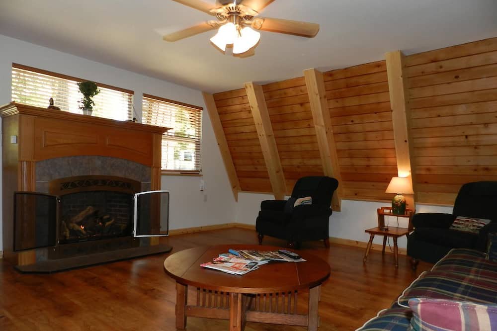 Photo of Livingroom in Mariposa