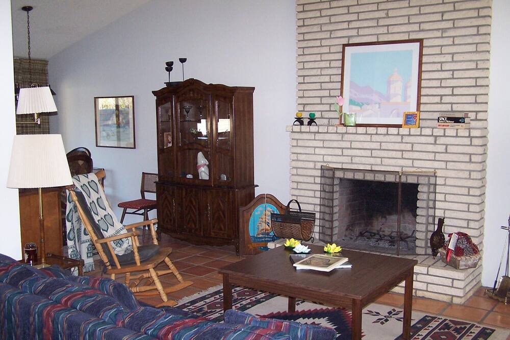 Photo of Livingroom in Palm Desert