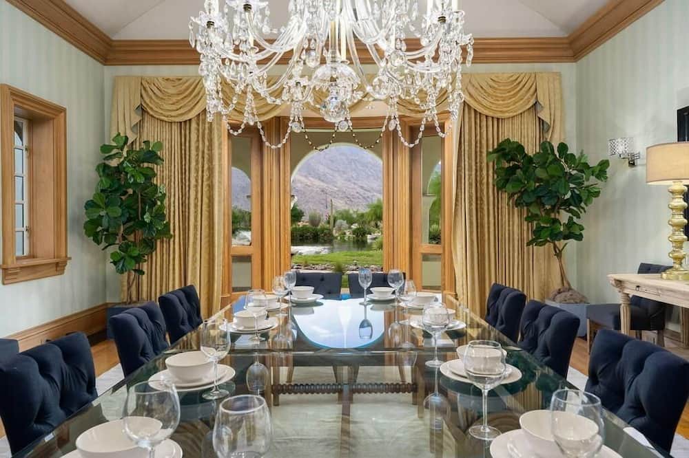 Photo of Livingroom in Palm Springs