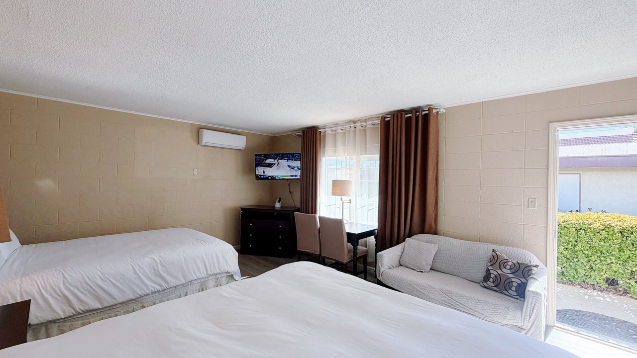Photo of Bedroom in Hemet